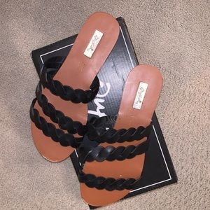 Lulu’s 3 strap black braided sandals